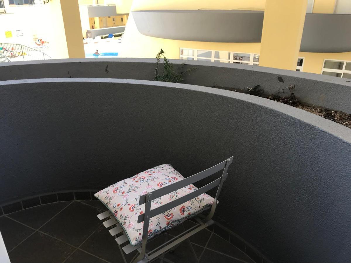 Condo Do Mar Lovely First Floor Apartment With Pool Lagos Bagian luar foto